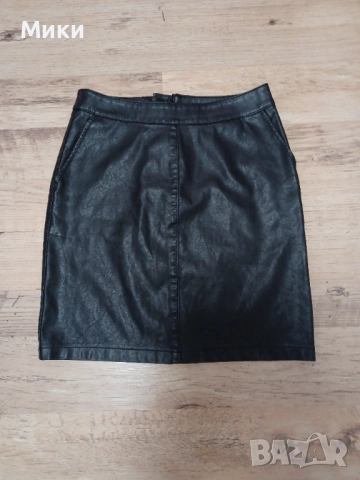 Кожена пола