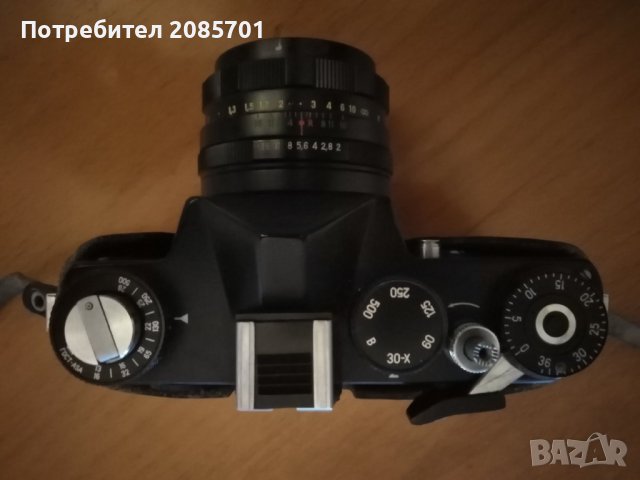 Фотоапарат Zenit TTL с обектив Helios-44М и светкавица, снимка 2 - Фотоапарати - 44403950
