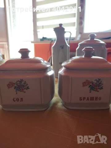 Порцеланови съдове за подправки , снимка 3 - Аксесоари за кухня - 50505842