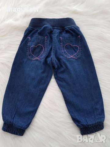 Бебешки дънки  6-9 месеца, снимка 1 - Панталони и долнища за бебе - 31905187