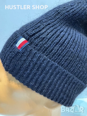 Дамска зимна шапка TOMMY HILFIGER , снимка 2 - Шапки - 52792867