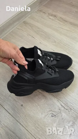 Дамски сникърси Steve Madden, снимка 2 - Маратонки - 56424699