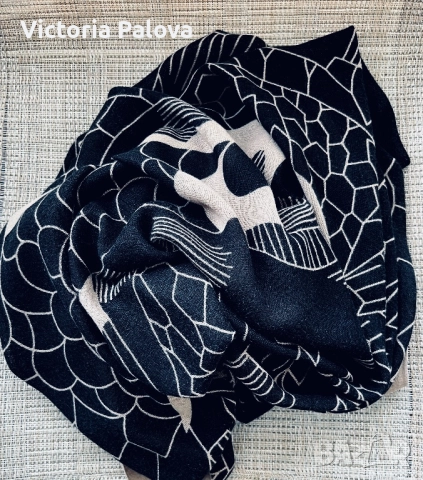 Голям артистичен дизайнерски шал Дания , снимка 10 - Шалове - 52796264