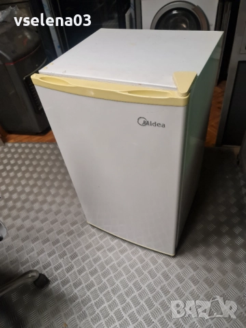 Midea малък хладилник без фризер, използван
