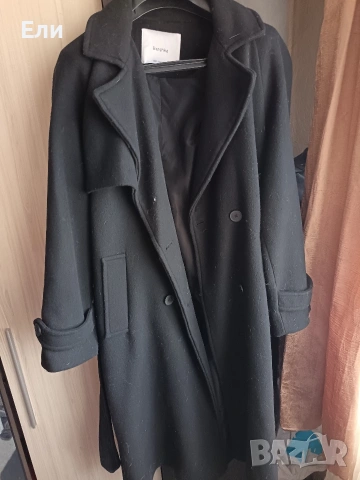 Дамско палто Bershka , снимка 3 - Палта, манта - 53229389