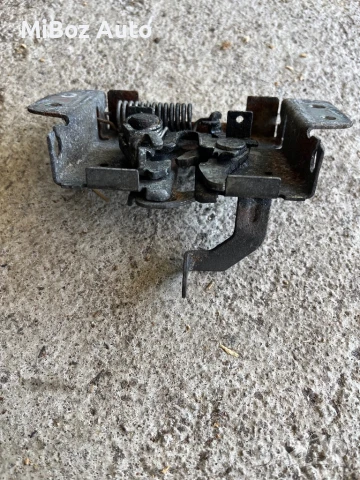 Брава преден капак Мицубиши Аутлендър 2 Mitsubishi Outlander (2006-2012), снимка 3 - Части - 51047001