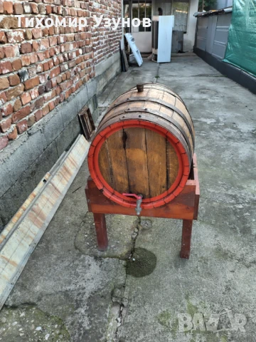 Буре за ракия ,200 литра,2 години ползвано,със стойка, снимка 1