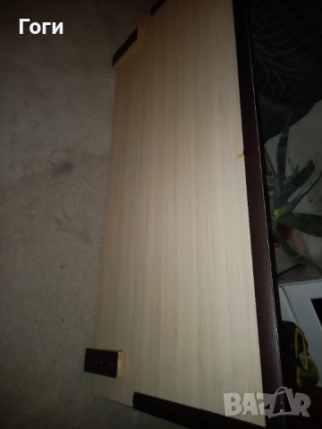 Дървена табла за спалня 