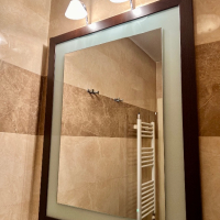 Огледало за баня с дървен мотив, снимка 1 - Огледала - 44807748