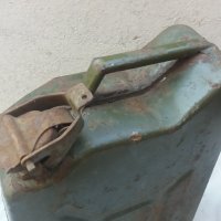 военна туба за гориво - метална 10 литра , снимка 2 - Антикварни и старинни предмети - 38573387