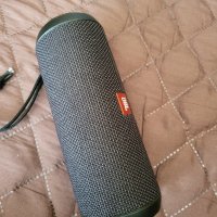 JBL Flip 3 Портативна тонколона, снимка 6 - Bluetooth тонколони - 39778286