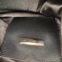 Оригинална дамска чанта DKNY с две дръжки, черен цвят, в добро състояние, снимка 9 - Чанти - 30004901