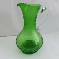 Стара стъклена кана цветно зелено стъкло, снимка 1 - Антикварни и старинни предмети - 29570816