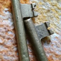 Стари бронзови ключове - 6647, снимка 9 - Други ценни предмети - 27264622