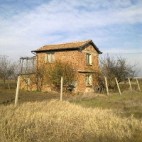 Двуетажна масивна къща с. Кочево, община Садово