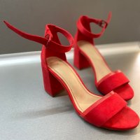 червени обувки с ток MANGO , снимка 1 - Дамски обувки на ток - 32093739