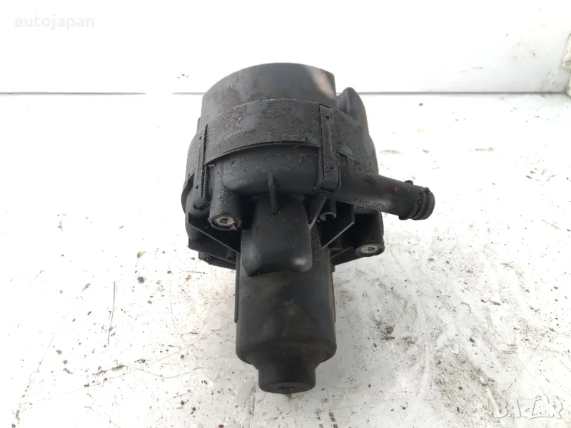 Помпа допълнителен въздух Mercedes W203 C-class C180 0580000018, снимка 1