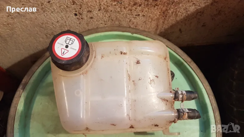 Казанче резервоар за антифриз на Форд Фокус 1.6Е, хечбек, 1998-1999 година, снимка 1
