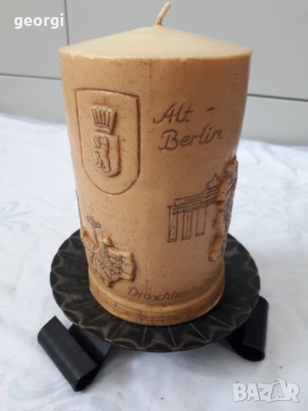 Метален свещник с голяма декоративна свещ, снимка 1