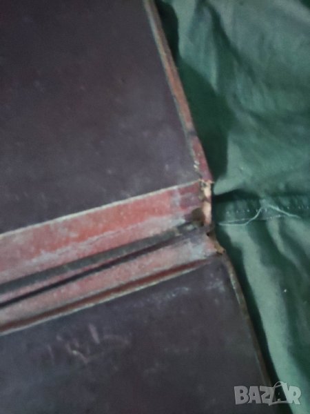 Продавам кожена папка 1300 години България, снимка 1