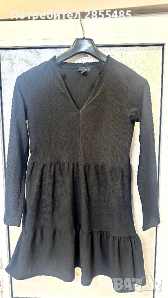 Рокля черна, разкроена, снимка 1