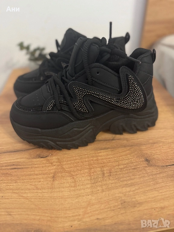 Чисто нови високи маратонки номер 36, снимка 1