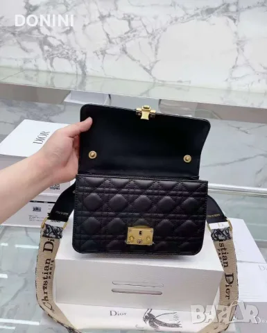 Christian Dior Дамска чанта, кожа, снимка 6 - Чанти - 56316196