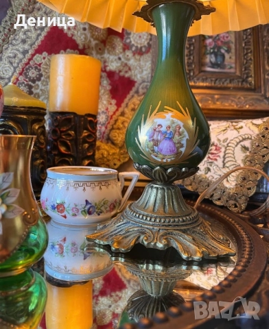 Една красваица за нощното ви шкафче или за интимното ви кътче 💚 Месингова основа, снимка 3 - Настолни лампи - 52487638