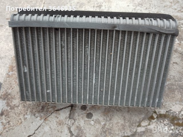 Радиатор за климатик за Опел Вектра комби Дизел.