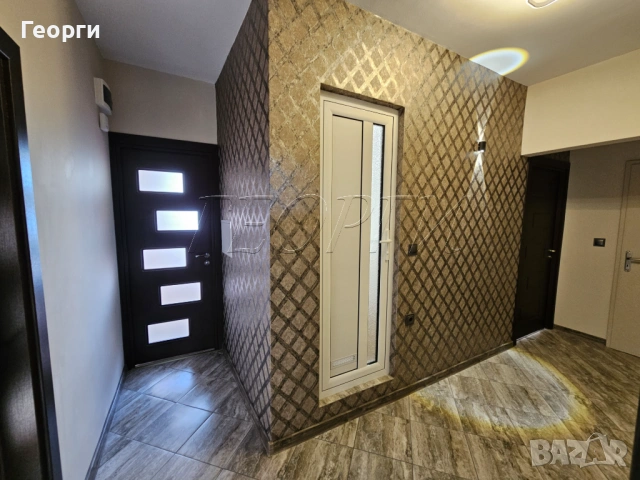 Давам под наем тристаен необзаведен 60кв.м.  ул. Царевец