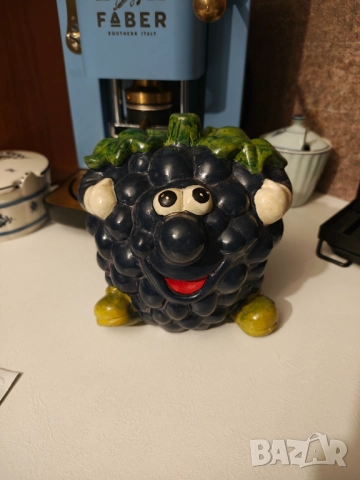 Огромна стара колекционерска касичка 