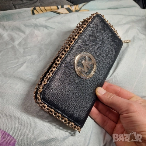 портфейл Michael Kors, снимка 2 - Портфейли, портмонета - 52979724