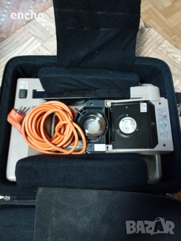 Два Проектора praktika150a, снимка 5 - Плейъри, домашно кино, прожектори - 49354149