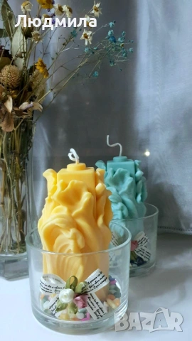 Дизайнерска свещ "Тюркоазен Иланг-Иланг" — Ръчна изработка