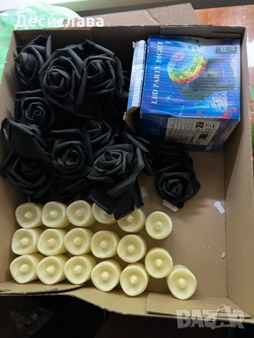 Украса от изкуствени цветя, вази и свещи, снимка 2 - Декорация за дома - 52190185