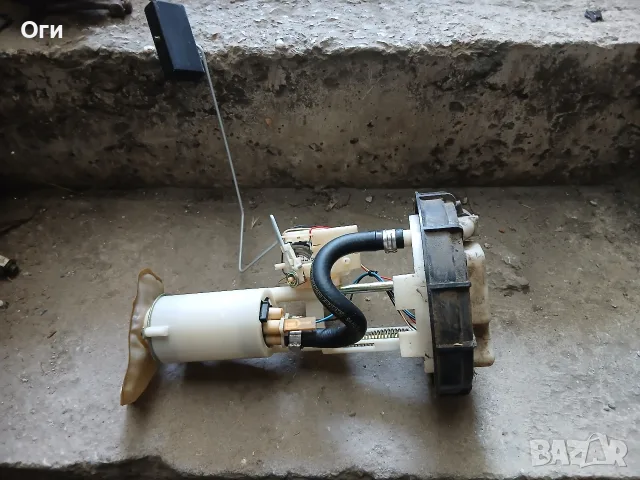 Бензинова помпа за Рено Лагуна 94-01г. 2.0 113к.с.  7700825251E