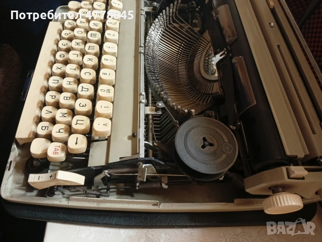 стара пишешта машина., снимка 6 - Антикварни и старинни предмети - 54240043