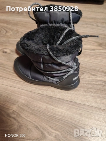 апрески Adidas, снимка 2 - Дамски ботуши - 53057270