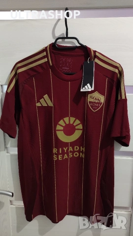 НОВА Фланелка на Рома М размер Adidas ROMA