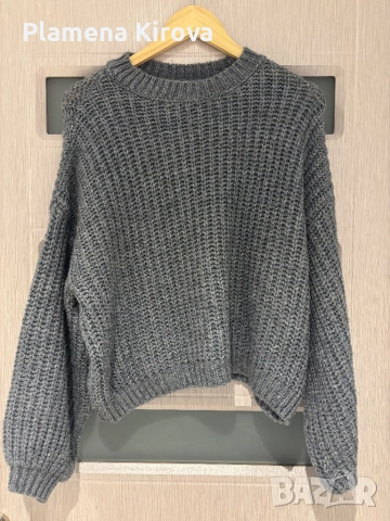 Сив плетен пуловер с обемни ръкави