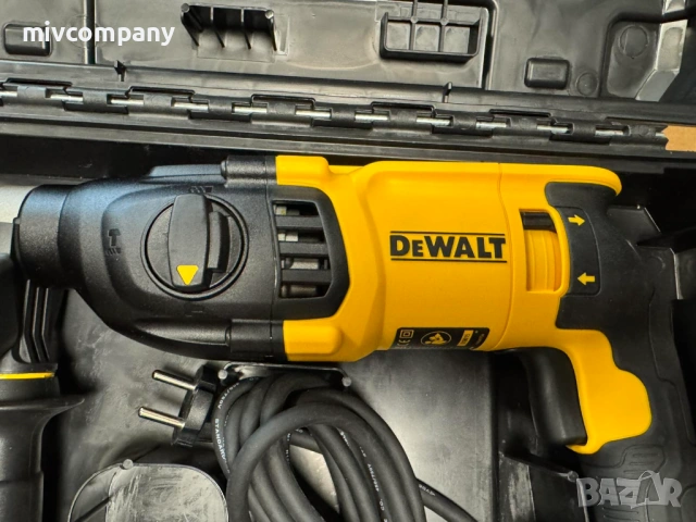 Електрически перфоратор DeWALT D25133 Нов!!!, снимка 2 - Перфоратори - 54217123