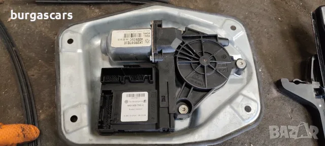 Мотор Преден Ляв Стъклоповдигач  1k0 959 793 C Vw Golf 5