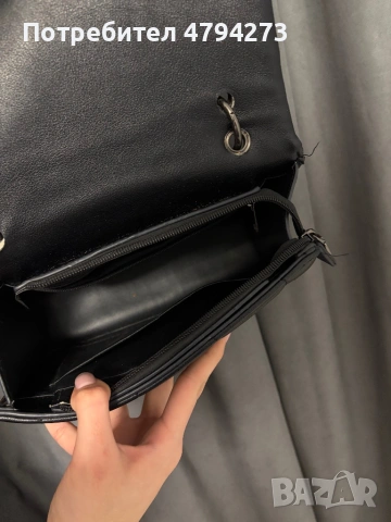 Дамска черна чанта, снимка 3 - Чанти - 54168920