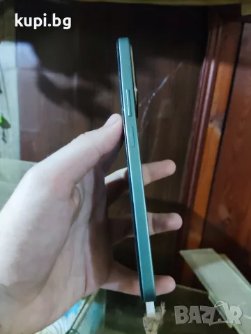 Продавам смартфон HONOR 200 Smart в красив зелен цвят.