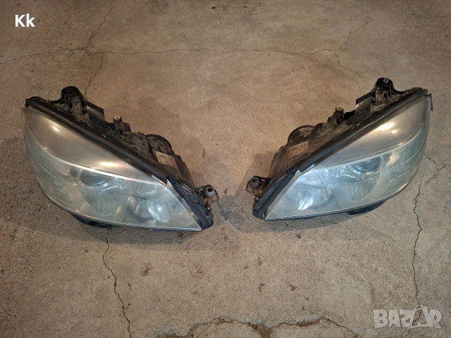 2 броя оригинални фарове за Мерцедес w204