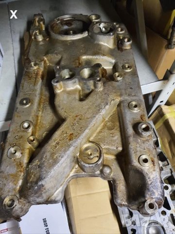 Капак за двигател ЗИЛ 130  порядок зажигания 15426378 Чисто нова СССР 