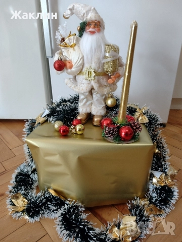 Коледна украса - дядо Коледа, свещник, гирлянди, топки, снимка 2 - Коледни подаръци - 52546124
