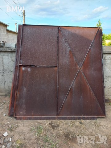 Врата,желязна от две крила(дворна), снимка 1 - Други - 36854267