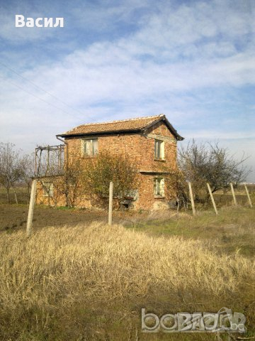Двуетажна масивна къща с. Кочево, община Садово, снимка 1 - Къщи - 36541891