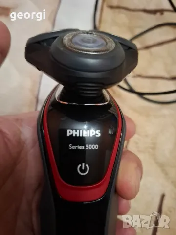 Електрическа самобръсначка Philips series 5000, снимка 5 - Електрически самобръсначки - 49143908